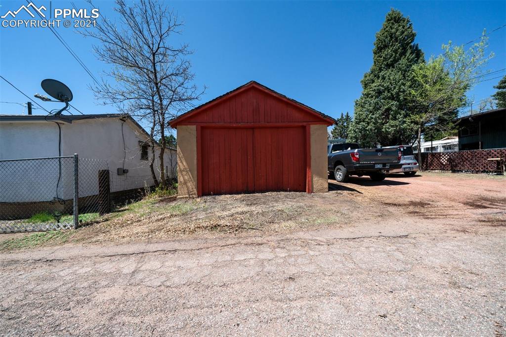 1121 Alexander Road Colorado Springs, CO 80909 - Photo 7 of 30