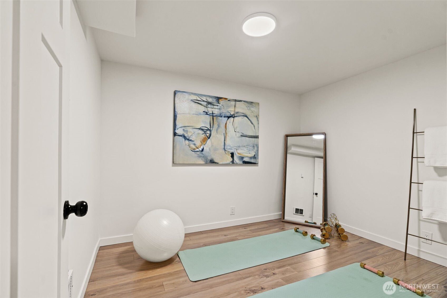 8456 6th Avenue Southwest Seattle, WA 98106 - Photo 9 of 25 Gallery Image 9