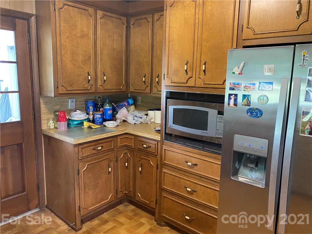 1079 Amherst Road Morganton, NC 28655 - Photo 5 of 40 Gallery Image 5