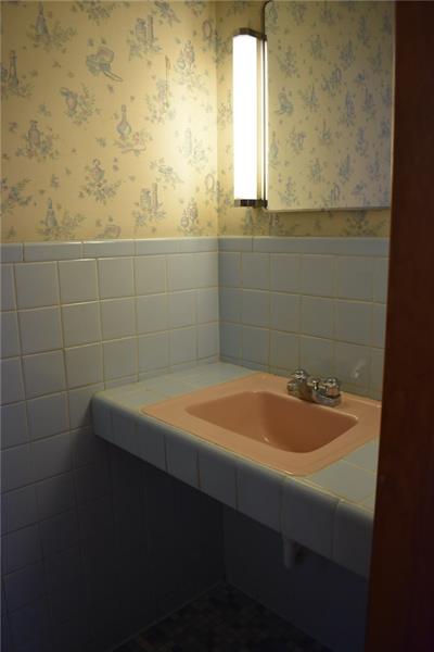 164 Reed Drive Pittsburgh, PA 15205 - Photo 16 of 24 Gallery Image 16