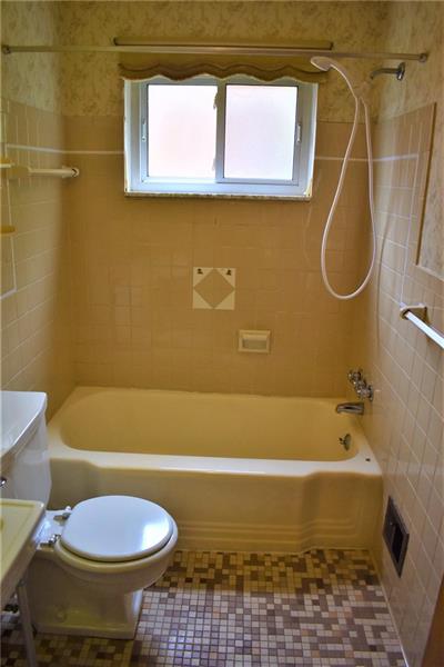 164 Reed Drive Pittsburgh, PA 15205 - Photo 17 of 24 Gallery Image 17