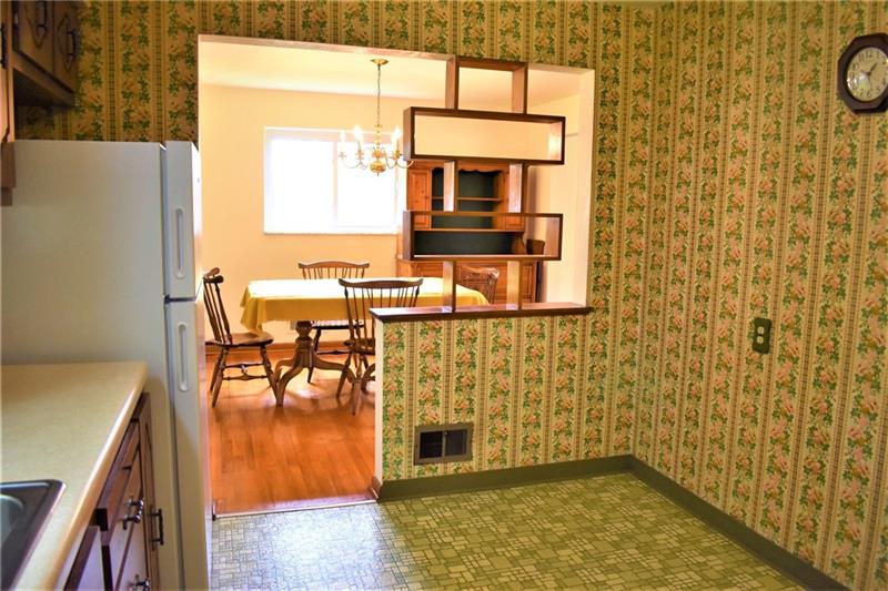 164 Reed Drive Pittsburgh, PA 15205 - Photo 10 of 24 Gallery Image 10