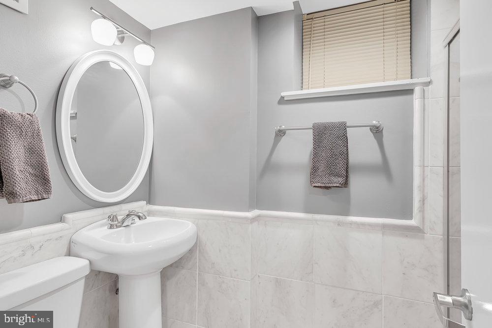 4821 V Street Northwest Washington, DC 20007 - Photo 27 of 41