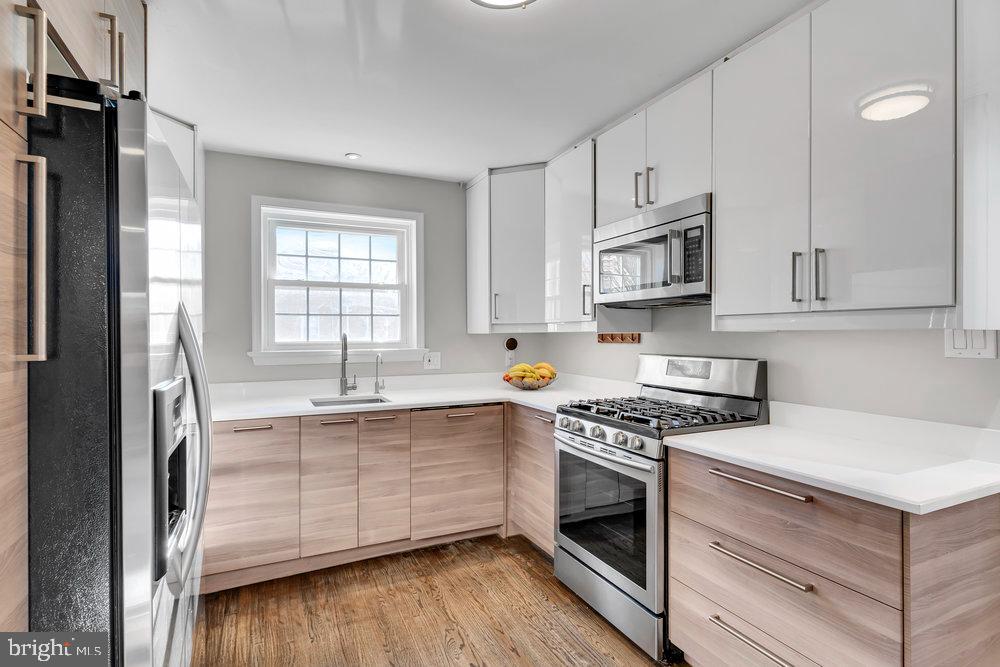 4821 V Street Northwest Washington, DC 20007 - Photo 9 of 41