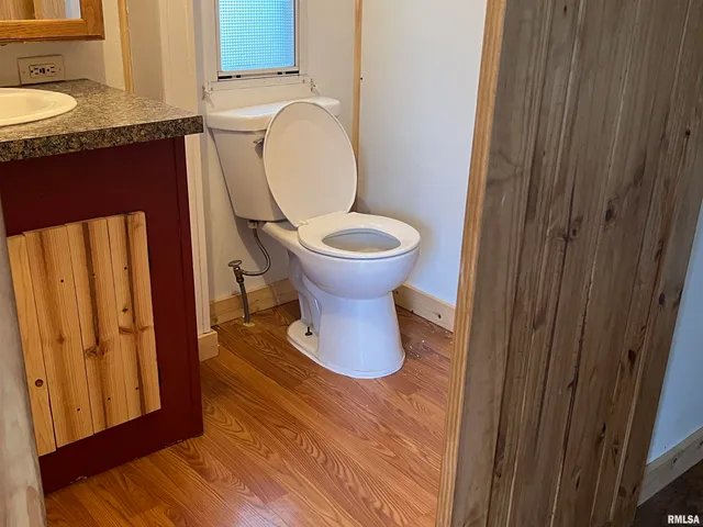 $32,500 | 401 North Monroe Street, Kinmundy, IL 62854