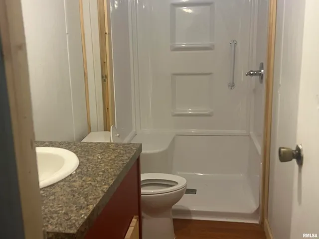 $32,500 | 401 North Monroe Street, Kinmundy, IL 62854