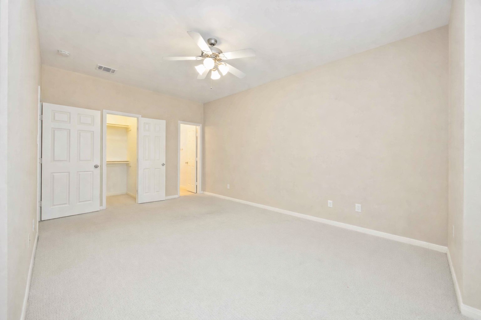 2909 West Dallas Street Houston, TX 77019 - Photo 3 of 39 a view of an empty room with a chandelier fan