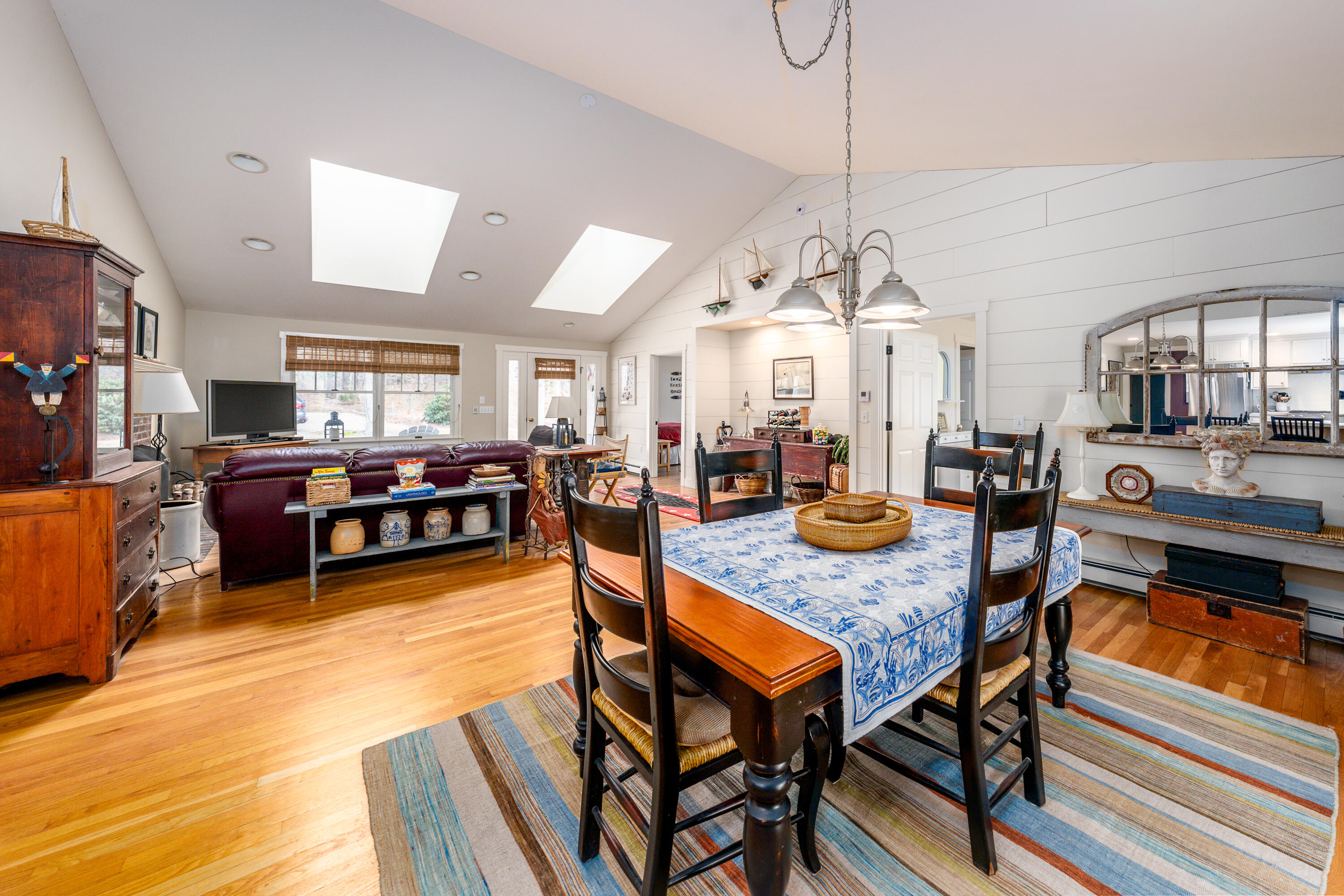 5 Mary Road Eastham, MA 02642 - Photo 14 of 46 livroom3