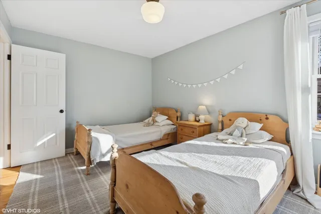 $475,000 | 204 North Emerson Street, Mount Prospect, IL 60056