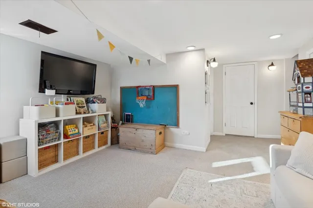 $475,000 | 204 North Emerson Street, Mount Prospect, IL 60056