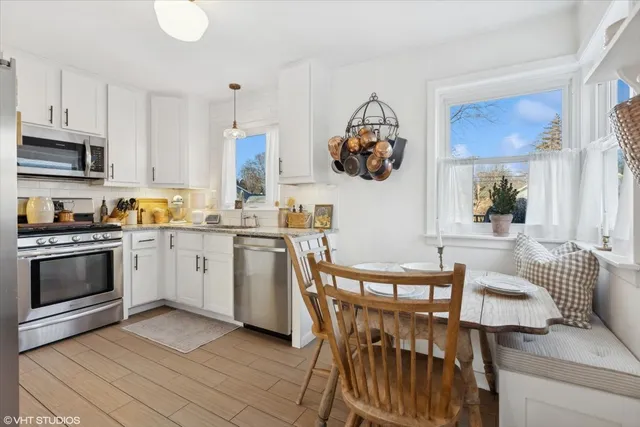 $475,000 | 204 North Emerson Street, Mount Prospect, IL 60056