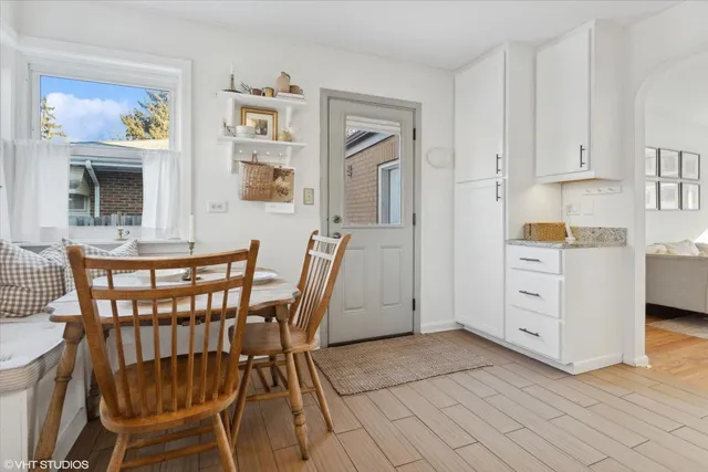 $475,000 | 204 North Emerson Street, Mount Prospect, IL 60056