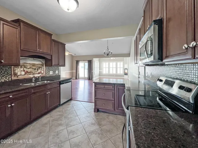 $2,200 | 148 Wharf Landing Drive, Unit F, Edenton, NC 27932