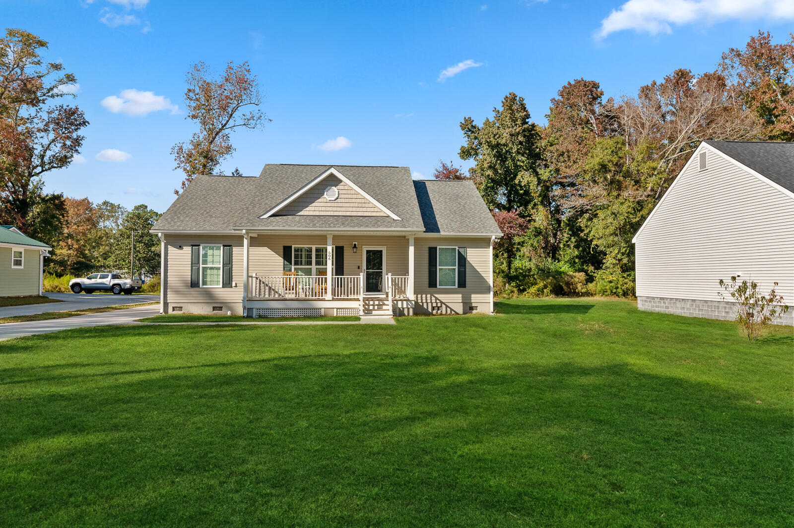 506 Judge Road Mount Pleasant, SC 29464 - Photo 2 of 21 Front