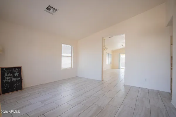 $1,895 | 8563 West Mission Lane, Peoria, AZ 85345