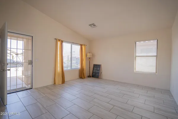 $1,895 | 8563 West Mission Lane, Peoria, AZ 85345