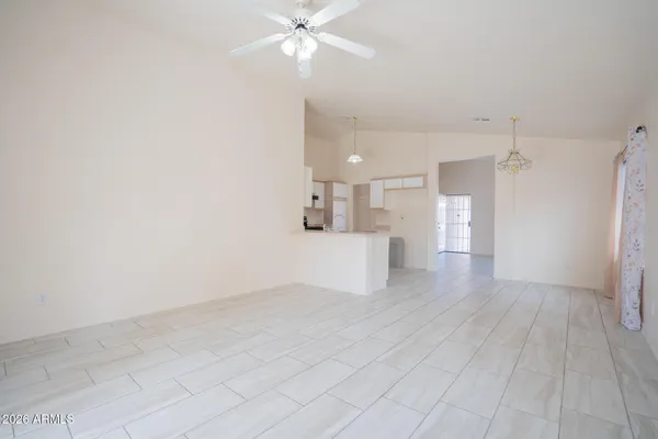 $1,895 | 8563 West Mission Lane, Peoria, AZ 85345