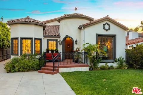 $2,925,000 | 4359 Clybourn Avenue, Toluca Lake, CA 91602