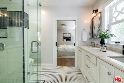 $2,925,000 | 4359 Clybourn Avenue, Toluca Lake, CA 91602