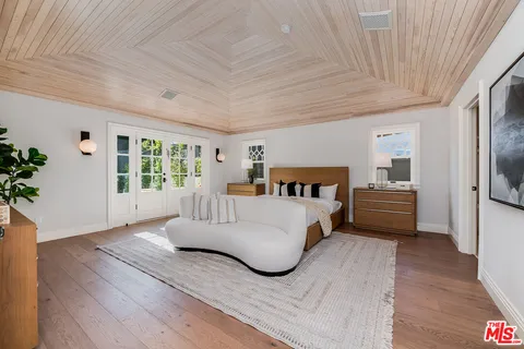 $2,925,000 | 4359 Clybourn Avenue, Toluca Lake, CA 91602