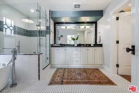 $2,925,000 | 4359 Clybourn Avenue, Toluca Lake, CA 91602