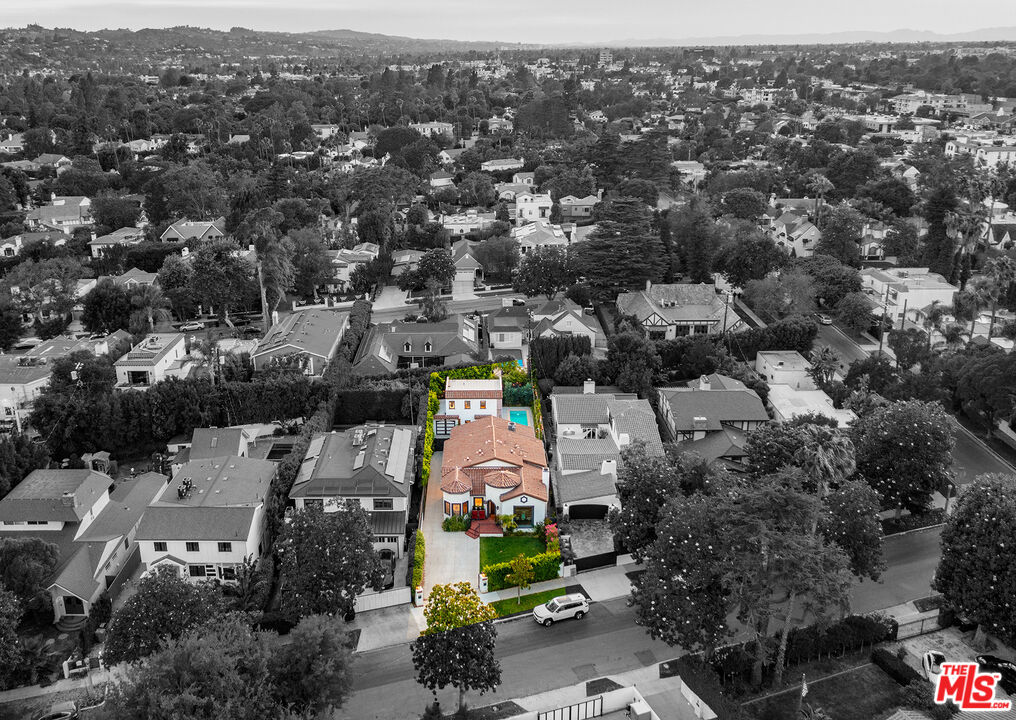 4359 Clybourn Avenue Toluca Lake, CA 91602 - Photo 37 of 45 an aerial view of a city
