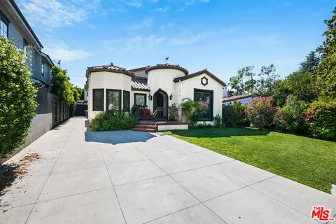 $2,925,000 | 4359 Clybourn Avenue, Toluca Lake, CA 91602