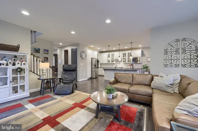 $675,000 | 1118 Edgemoor Court, Lancaster, PA 17601