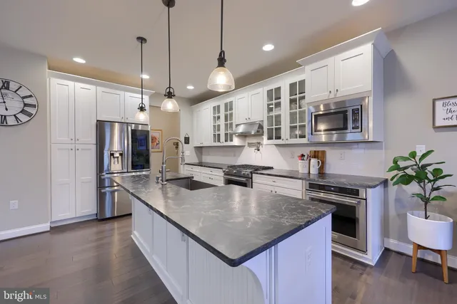 $675,000 | 1118 Edgemoor Court, Lancaster, PA 17601