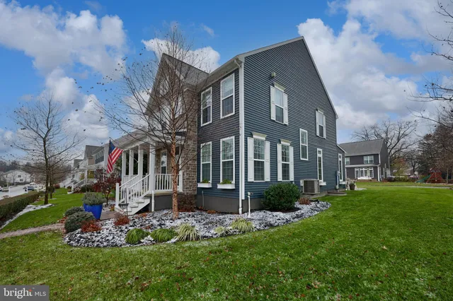 $675,000 | 1118 Edgemoor Court, Lancaster, PA 17601