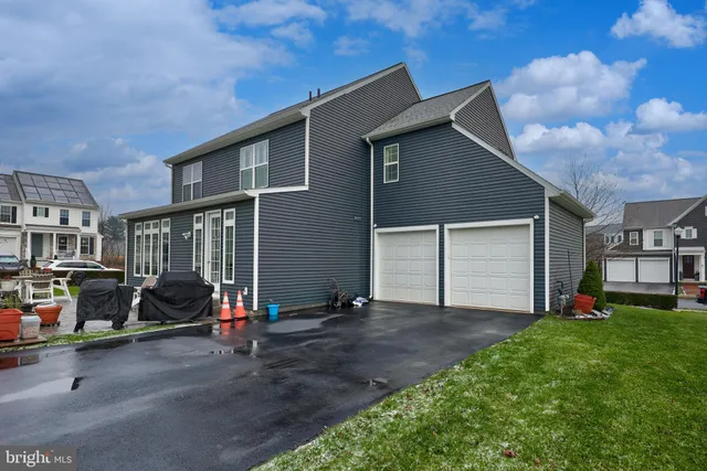 $675,000 | 1118 Edgemoor Court, Lancaster, PA 17601