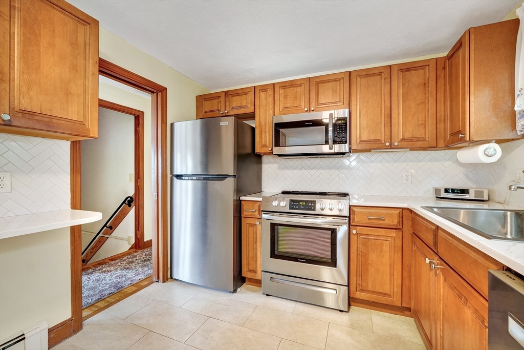 56 Nowell Road Melrose, MA 02176 - Photo 8 of 32 Gallery Image 8