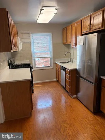 $2,350 | 1553 19th Street North, Unit 2, Arlington, VA 22209
