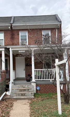$2,350 | 1553 19th Street North, Unit 2, Arlington, VA 22209