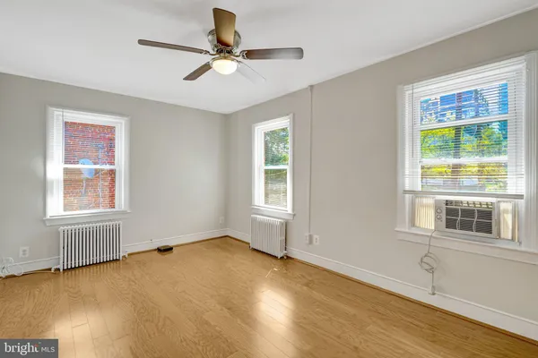 $2,350 | 1553 19th Street North, Unit 2, Arlington, VA 22209