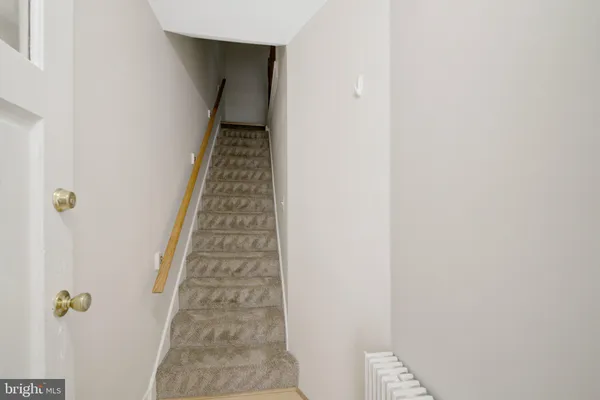 $2,350 | 1553 19th Street North, Unit 2, Arlington, VA 22209