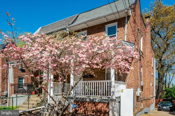 $2,350 | 1553 19th Street North, Unit 2, Arlington, VA 22209