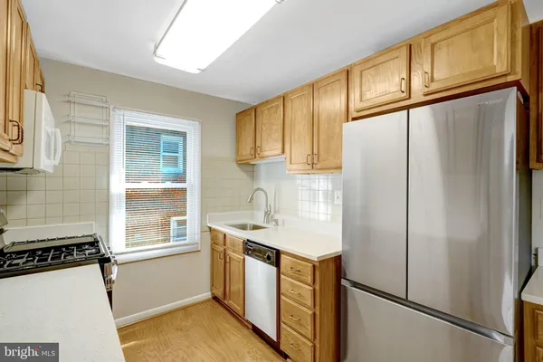 $2,350 | 1553 19th Street North, Unit 2, Arlington, VA 22209