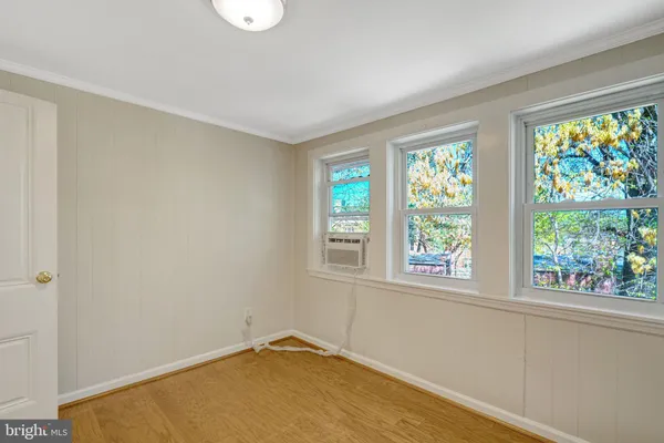 $2,350 | 1553 19th Street North, Unit 2, Arlington, VA 22209