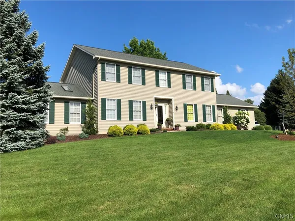 $618,000 | 4881 Bentbrook Drive, Manlius, NY 13104
