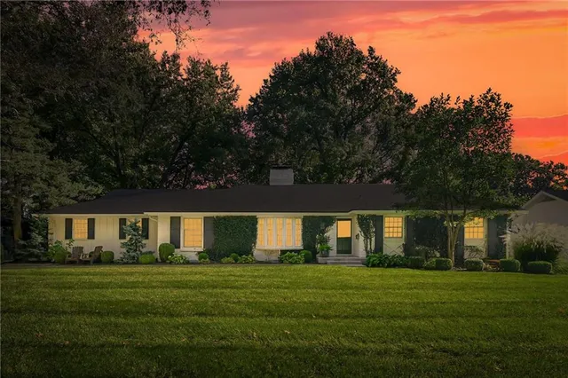 $949,000 | 9331 Ensley Lane, Leawood, KS 66206