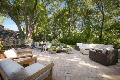 $949,000 | 9331 Ensley Lane, Leawood, KS 66206