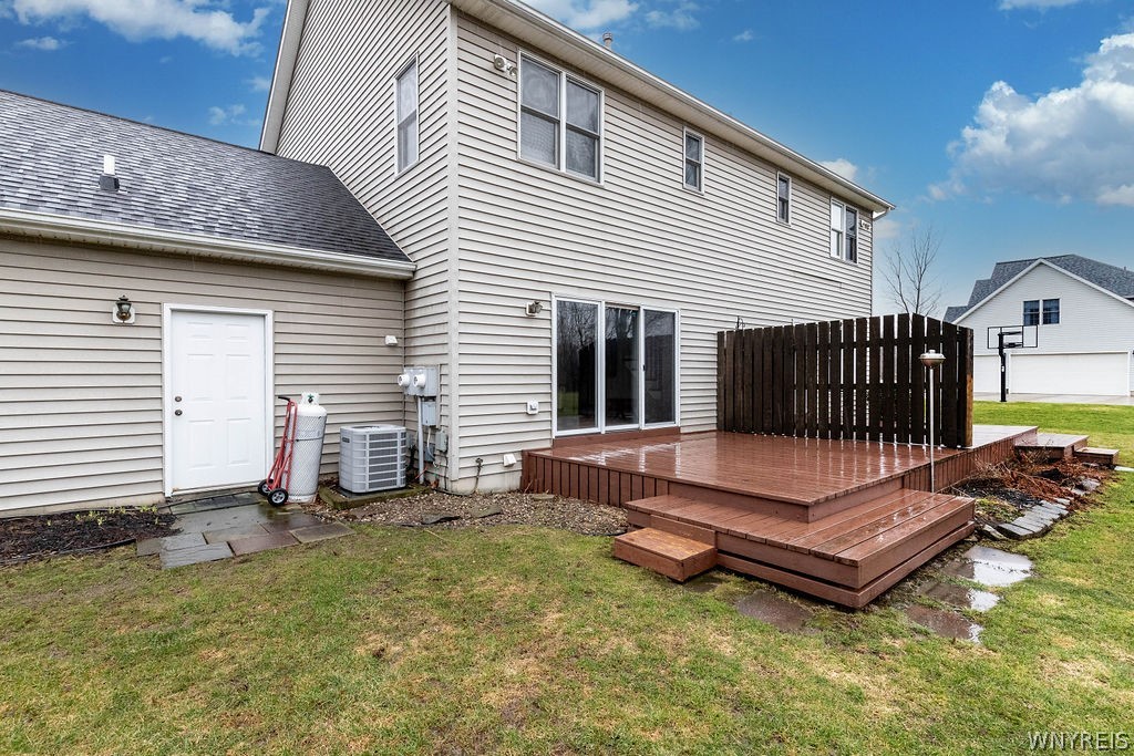 9520 Lapp Road Clarence, NY 14032 - Photo 4 of 50
