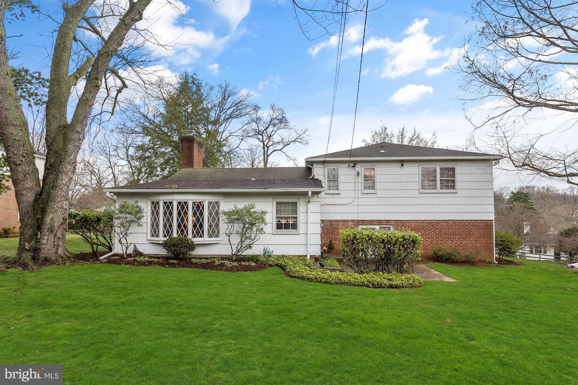 121 Croftley Road Lutherville-Timonium, MD 21093 - Photo 9 of 29 Welcome Home!