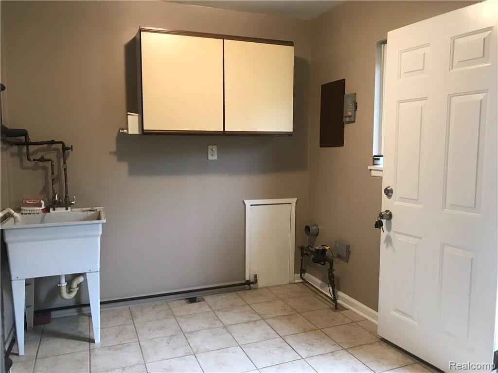 14796 East 10 Mile Road Warren, MI 48089 - Photo 16 of 18 Gallery Image 16
