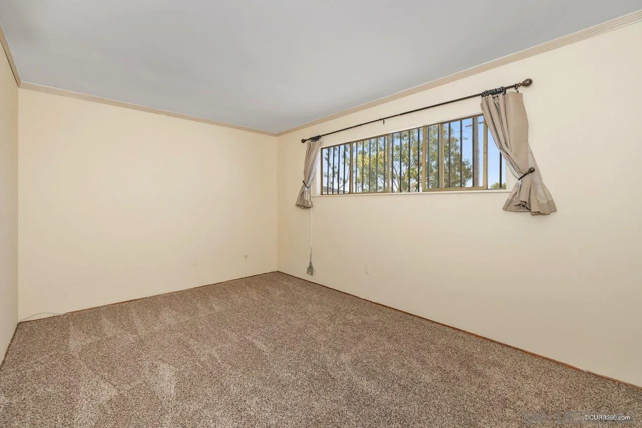4112 Lewis Street Oceanside, CA 92056 - Photo 21 of 36 an empty room with windows