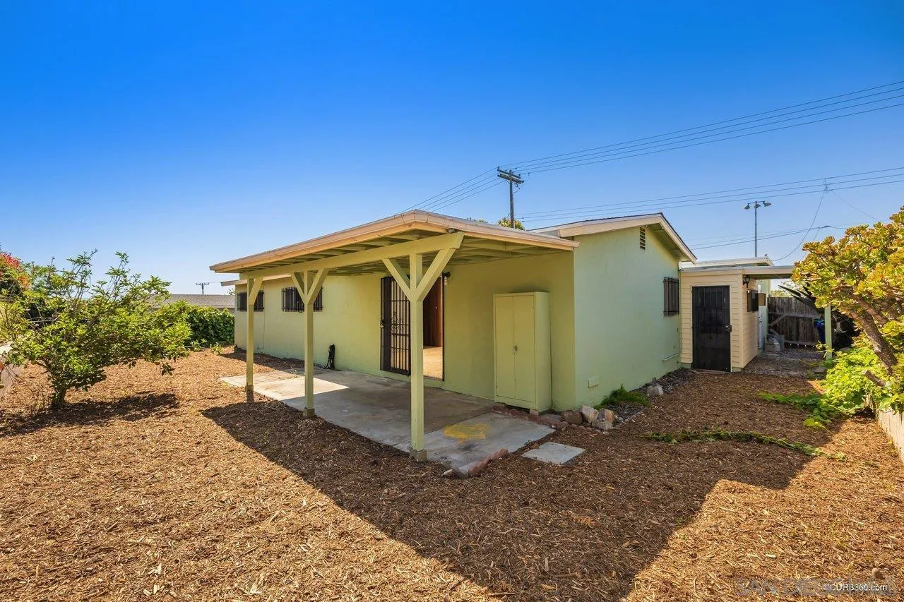 4112 Lewis Street Oceanside, CA 92056 - Photo 4 of 36 a view of a backyard
