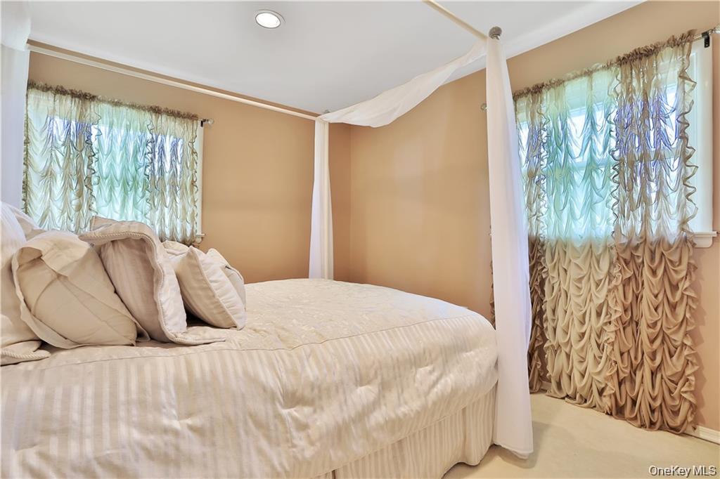 2 Split Tree Drive New Windsor, NY 12553 - Photo 29 of 36 Bedroom featuring recessed lighting