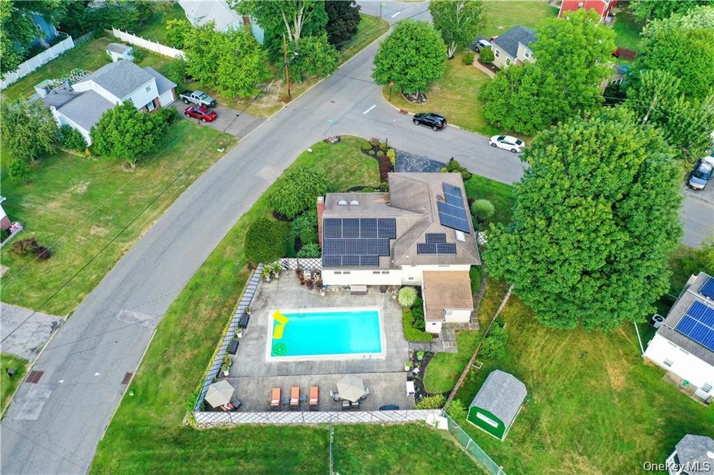 2 Split Tree Drive New Windsor, NY 12553 - Photo 3 of 36 Aerial view of property and surrounding area featuring a pool area