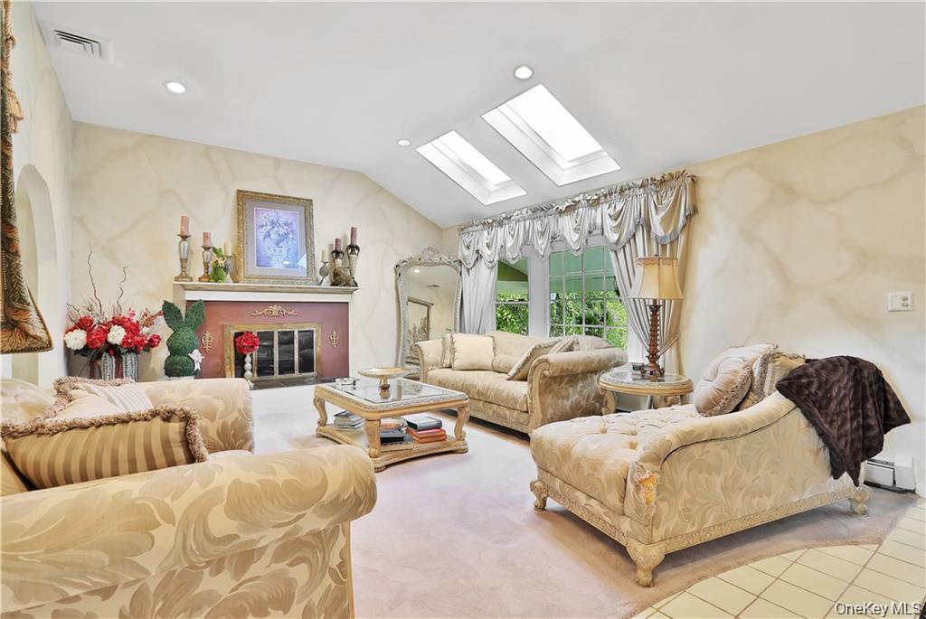 2 Split Tree Drive New Windsor, NY 12553 - Photo 10 of 36